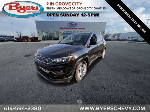 Used 2022 Jeep Compass Latitude FWD image 1