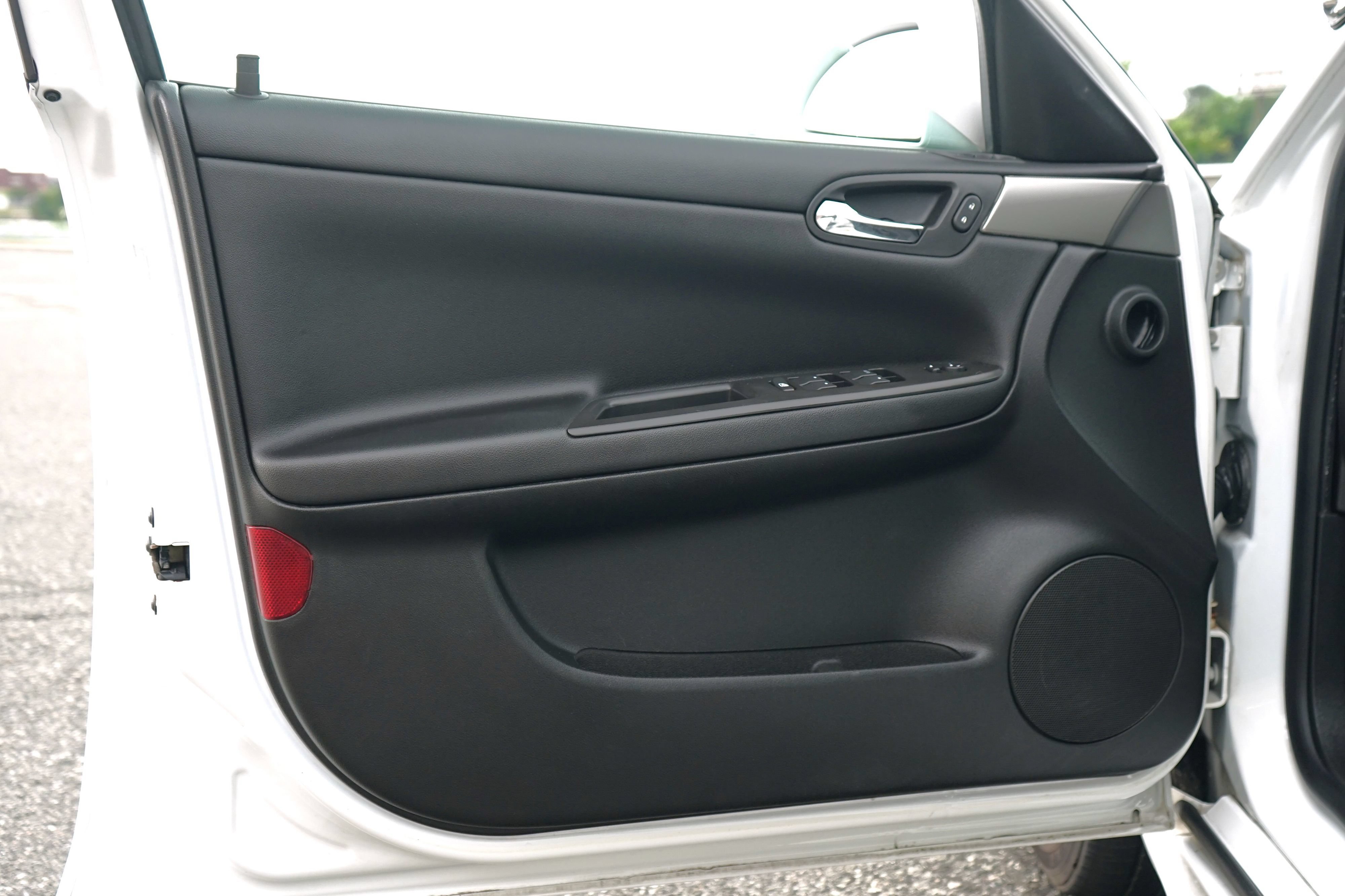 Used 2014 Chevrolet Impala Police FWD image 11
