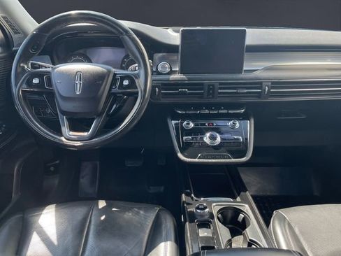 Used 2022 Lincoln Corsair AWD w/ Premium Package image 7