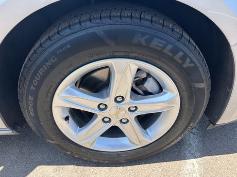 Certified 2024 Chevrolet Malibu LT FWD image 9