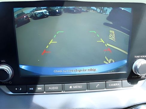 Used 2025 Nissan Sentra SV image 22