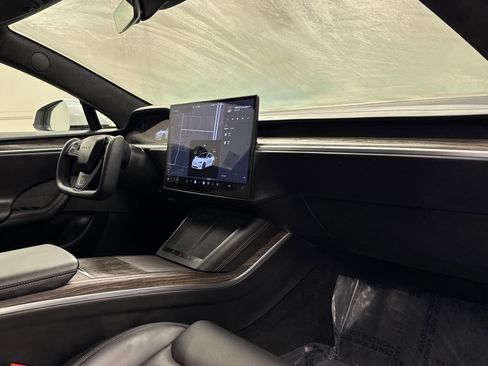 Used 2022 Tesla Model S Base image 42
