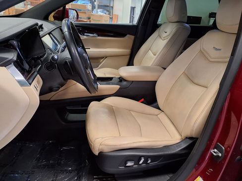 Used 2019 Cadillac XT5 Luxury FWD image 21