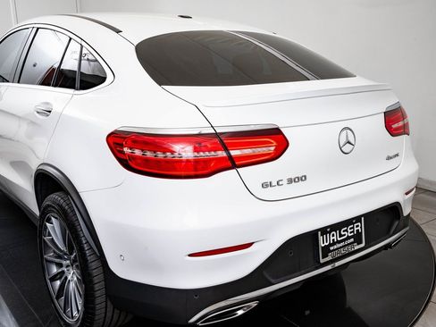 Used 2019 Mercedes-Benz GLC 300 4MATIC Coupe image 19