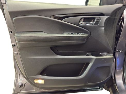 Used 2017 Honda Ridgeline RTL-E image 13