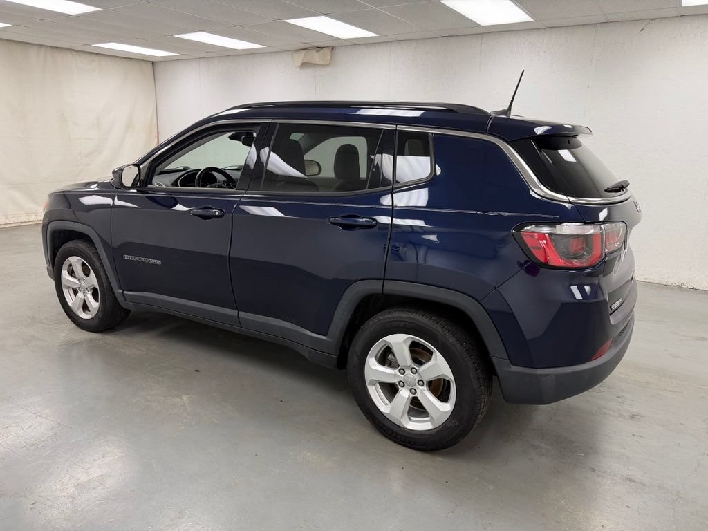Used 2018 Jeep Compass Latitude w/ Popular Equipment Group FWD image 3