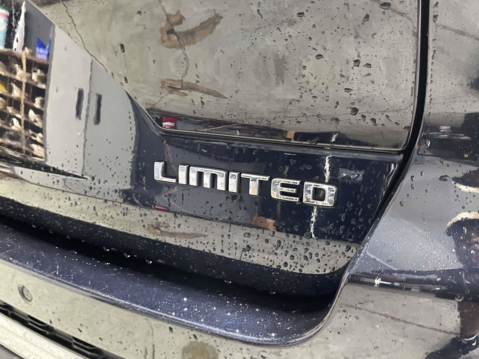 Used 2023 Jeep Grand Cherokee Limited AWD/4WD image 8