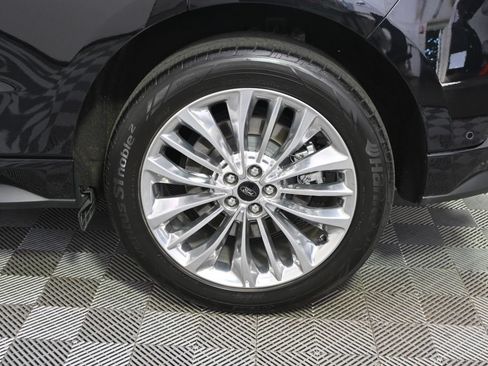 Used 2021 Ford Edge Titanium w/ Equipment Group 301A AWD/4WD image 20