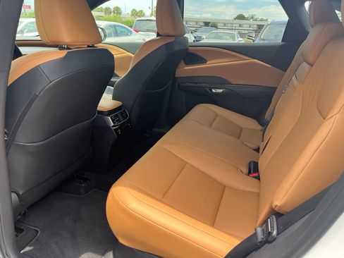 Used 2025 Lexus RX 350 FWD w/ Technology Package image 3