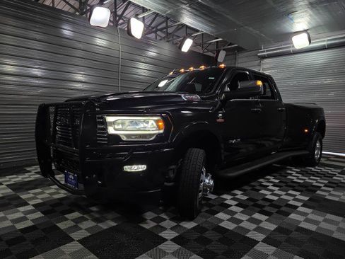 Used 2020 RAM 3500 Laramie image 48