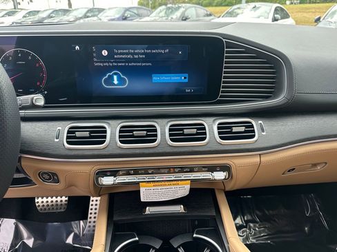 New 2026 Mercedes-Benz GLS 450 4MATIC image 30
