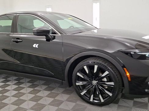 Used 2024 Toyota Crown Platinum image 6