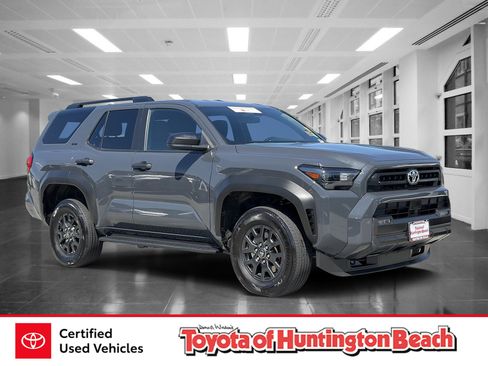 Certified 2025 Toyota 4Runner SR5 AWD/4WD image 1