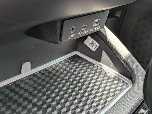 New 2026 Subaru Forester Premium AWD/4WD image 29