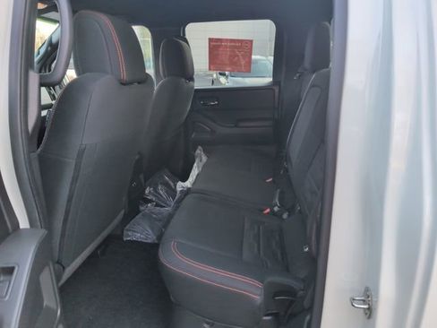 Certified 2025 Nissan Frontier PRO-4X image 10