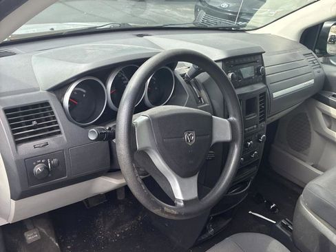 Used 2008 Dodge Grand Caravan SE image 16