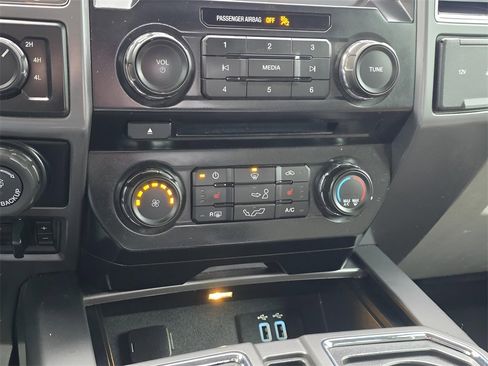 Used 2016 Ford F150 XLT w/ Equipment Group 302A Luxury image 24