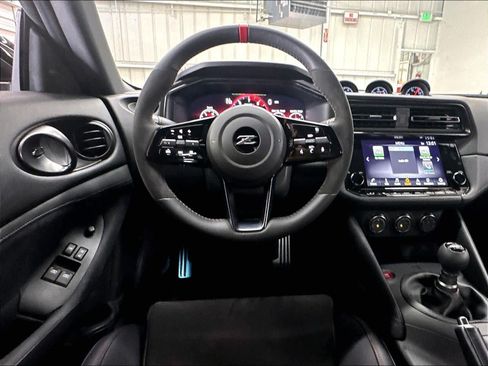 Used 2027 Nissan Z NISMO RWD image 11