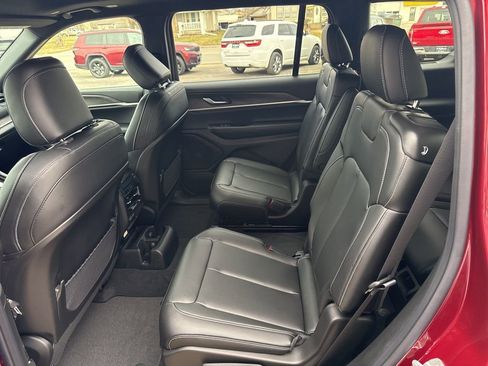 New 2025 Jeep Grand Cherokee L Limited w/ Trailer Tow Package image 17