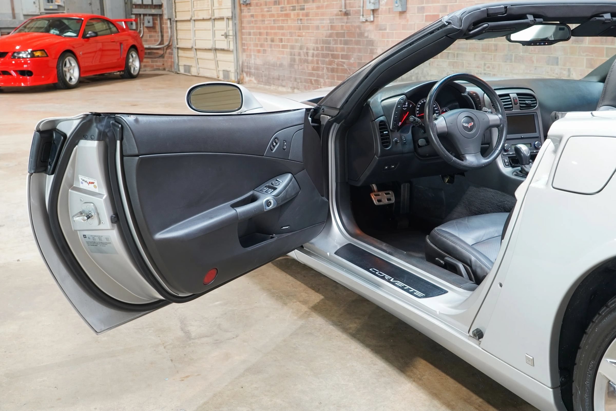 Used 2006 Chevrolet Corvette Coupe w/ Preferred Equipment Group RWD image 38