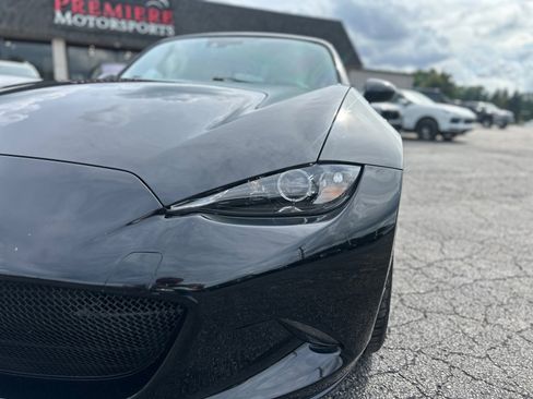 Used 2017 MAZDA MX-5 Miata RF Grand Touring RWD image 10