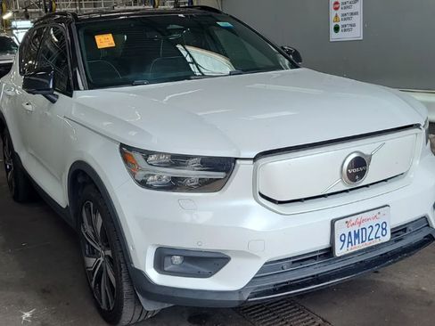 Used 2022 Volvo XC40 P8 Recharge Ultimate AWD/4WD image 2
