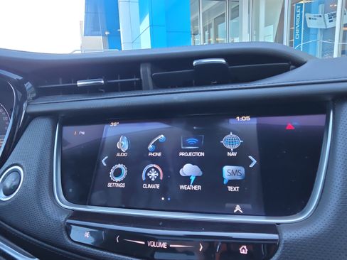 Used 2018 Cadillac XT5 Luxury w/ Driver Awareness Package image 28