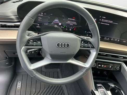 Used 2025 Audi Q5 Premium w/ Convenience Package AWD/4WD image 13