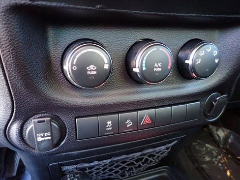 Used 2016 Jeep Wrangler Unlimited Sport image 17