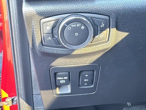 Used 2019 Ford F150 XLT w/ Equipment Group 302A Luxury AWD/4WD image 17