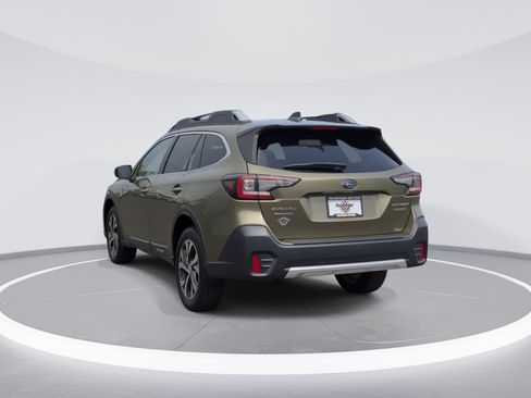 Used 2021 Subaru Outback Touring AWD/4WD image 5