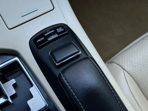 Used 2014 Lexus ES 350 image 40