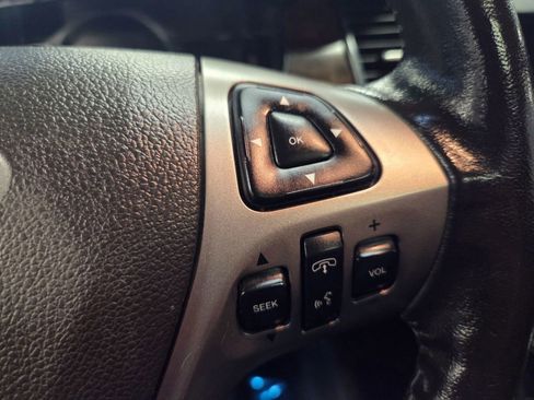 Used 2016 Ford Taurus Limited w/ Equipment Group 301A image 25