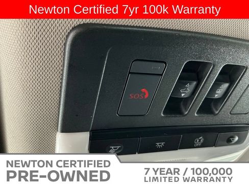Used 2025 Nissan Rogue SV w/ SV Premium Package FWD image 34