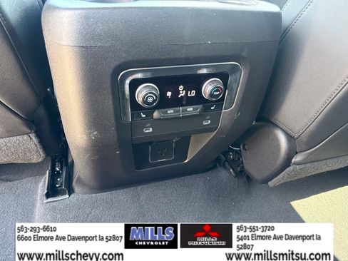Used 2023 Chevrolet Tahoe Z71 w/ Luxury Package AWD/4WD image 21