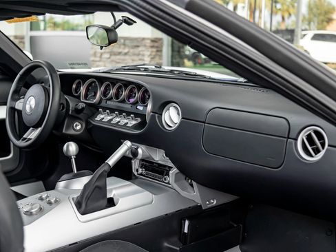 Used 2005 Ford GT image 34