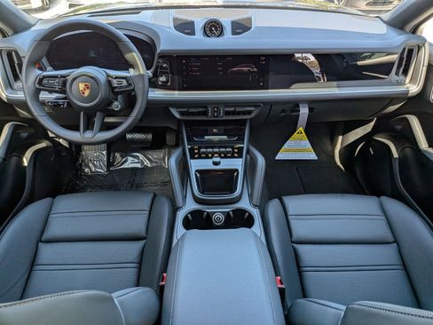 New 2026 Porsche Cayenne Coupe image 24