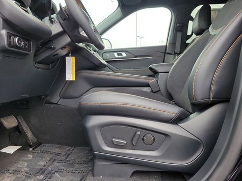 New 2026 Ford Explorer Tremor w/ Tremor Convenience Package image 17