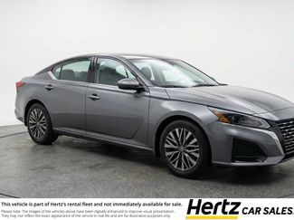 Used 2025 Nissan Altima 2.5 SV video 1