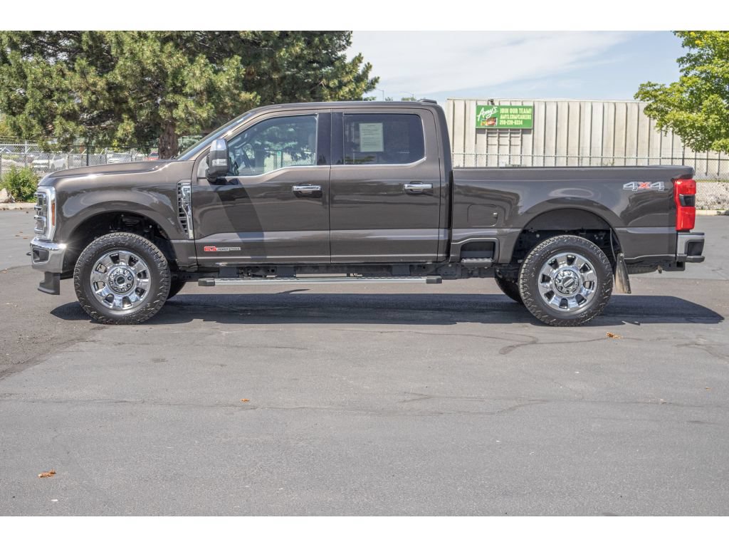 Used 2025 Ford F350 Lariat w/ Chrome Package AWD/4WD image 6