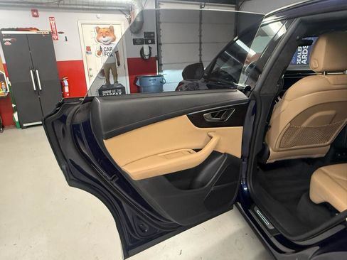 Used 2022 Audi Q8 Prestige w/ Prestige Package AWD/4WD image 37