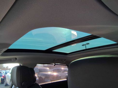 Used 2024 Audi Q8 e-tron Prestige image 20