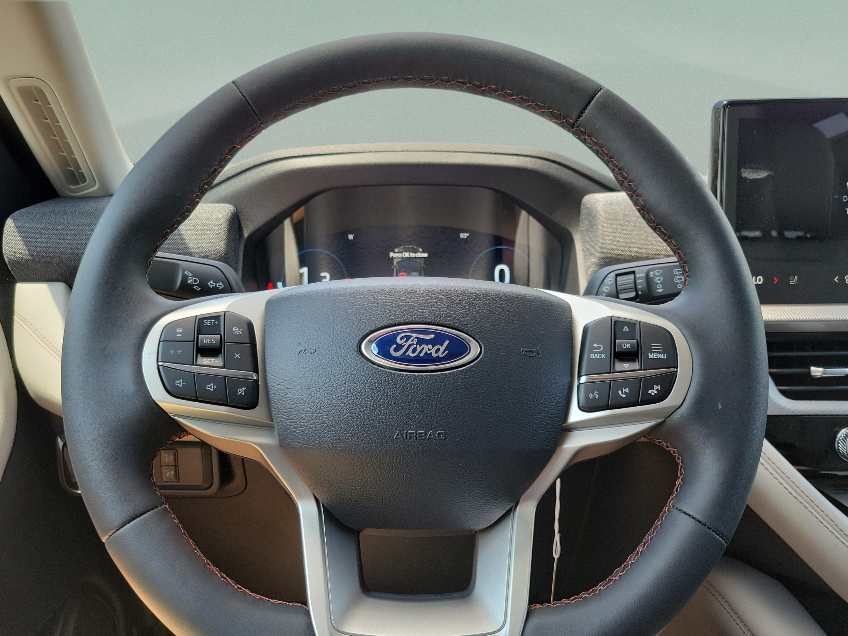 New 2026 Ford Explorer Active w/ Active Comfort Package RWD image 18