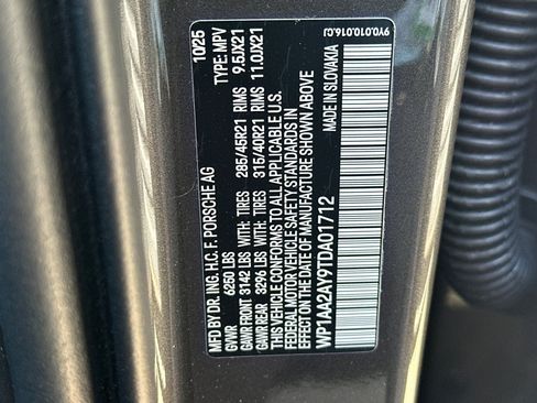 Used 2026 Porsche Cayenne AWD/4WD image 29