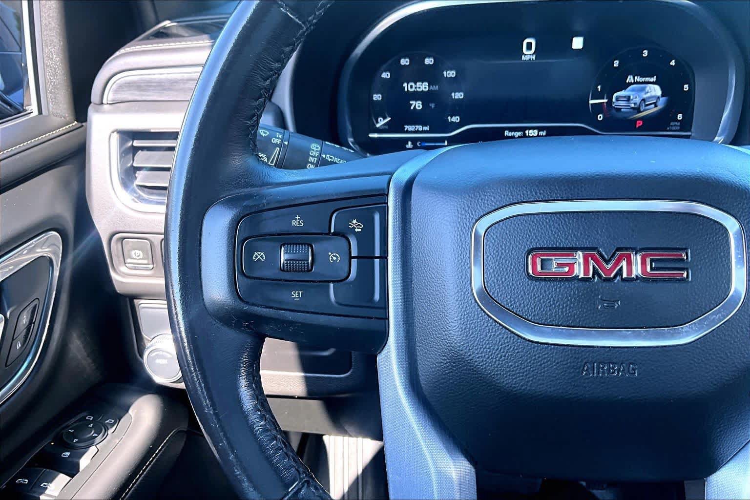 Used 2023 GMC Yukon SLT RWD image 24