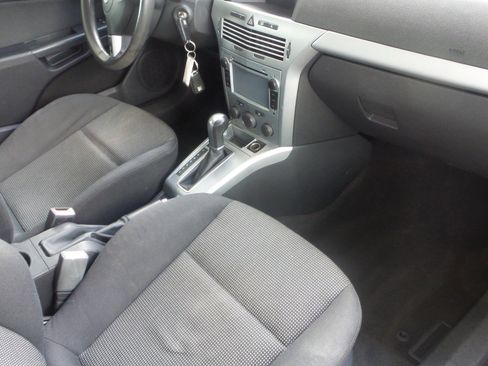 Used 2008 Saturn Astra XR image 4