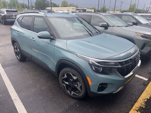Used 2024 Kia Seltos EX image 4