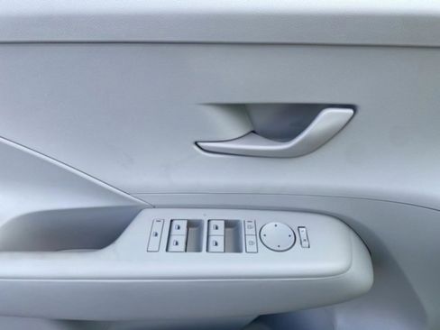 New 2026 Hyundai Kona SE FWD image 9