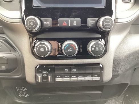 New 2026 RAM 5500 Tradesman w/ Chrome Appearance Group AWD/4WD image 32