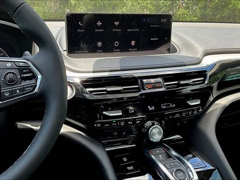 Used 2024 Acura MDX SH-AWD image 10